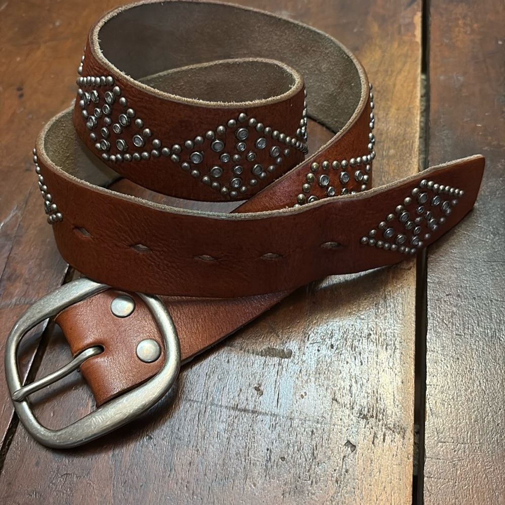 Abercrombie Well Loved Leather Embellished Women’s Belt- Size 30
